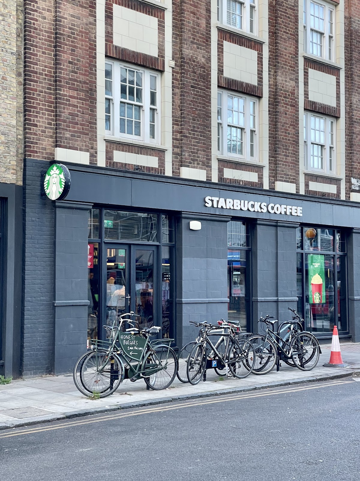 Starbucks Coffee photo 1